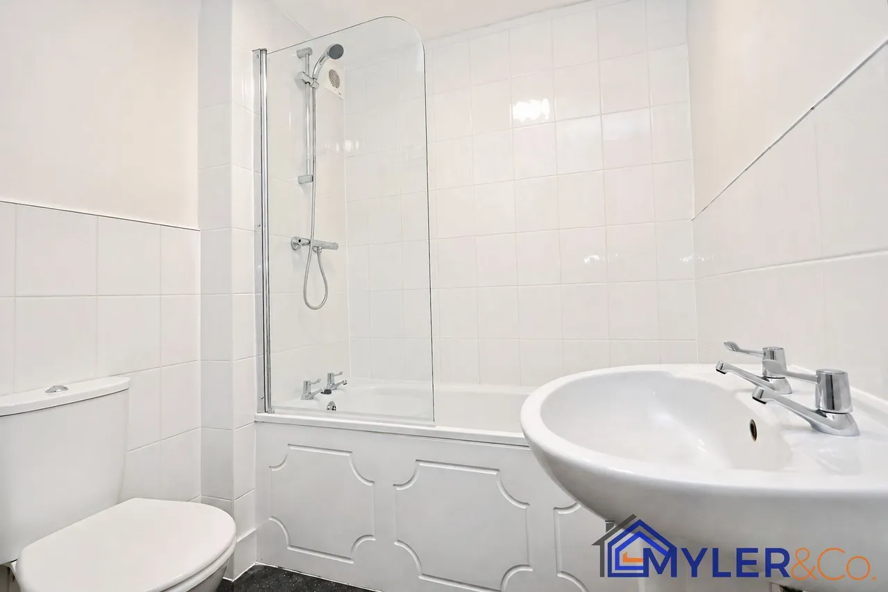 Hough Green Road, Widnes, photo 8