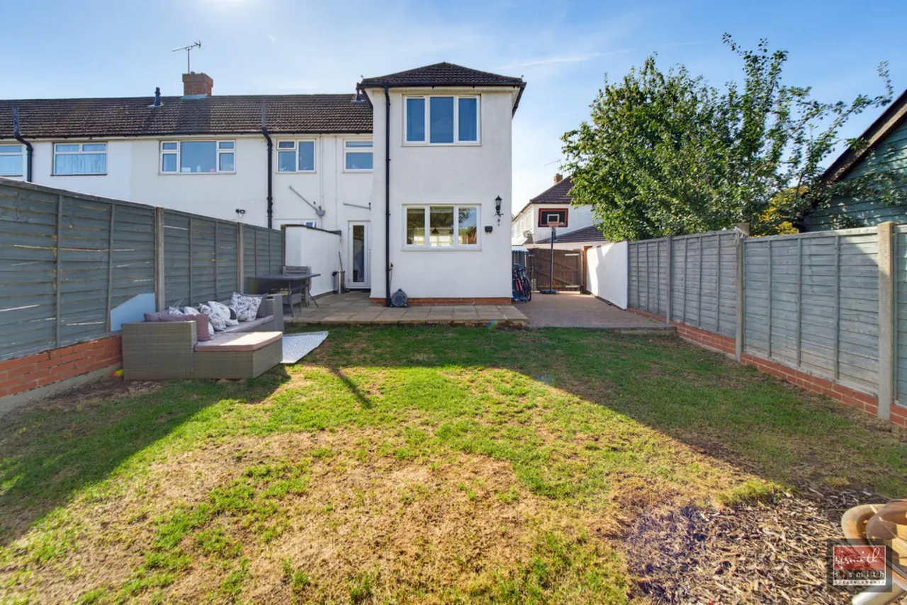 Nursery Gardens, Staines-upon-Thames, TW18, photo 13