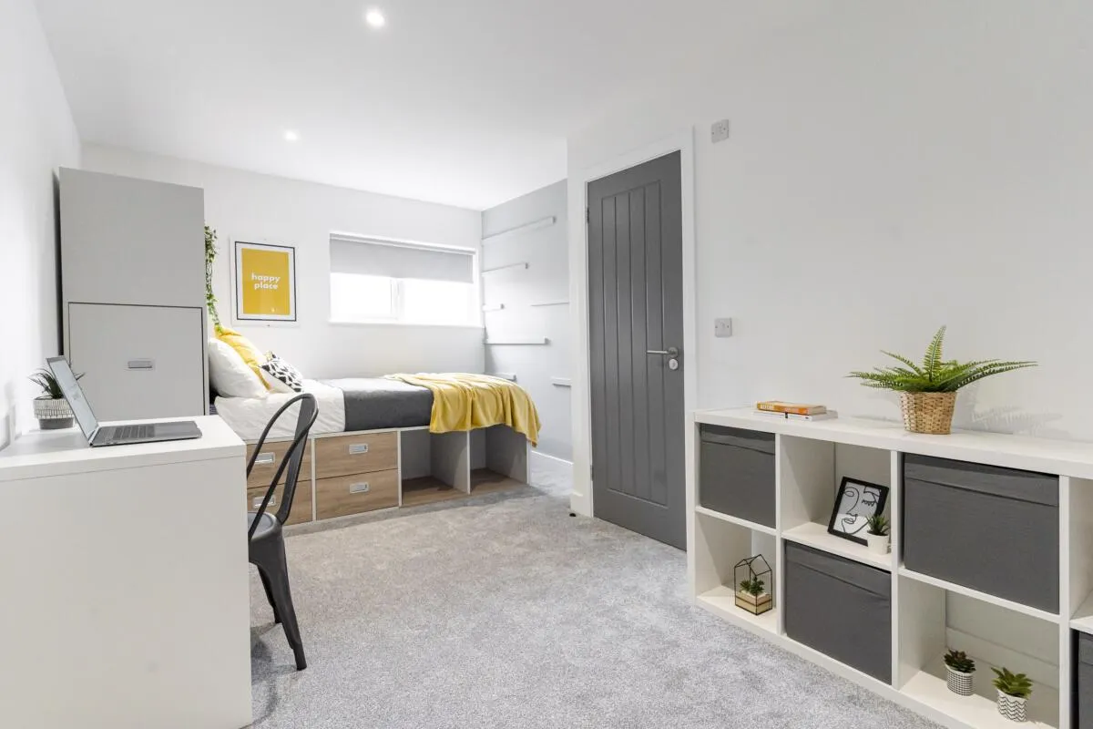 Fawcett Road, Southsea, PO4, photo 6