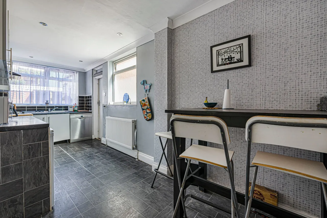 Heatherbank, Eltham, photo 12