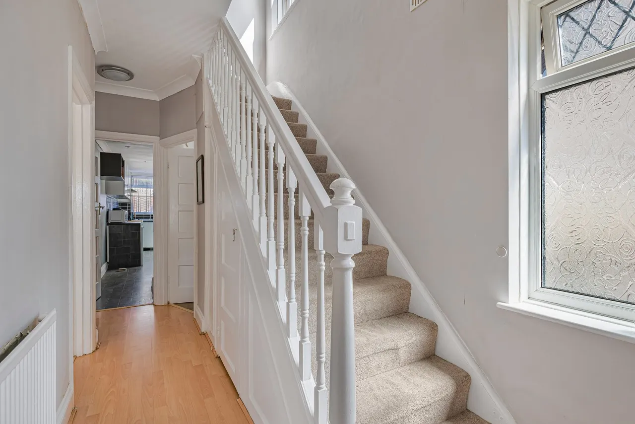 Heatherbank, Eltham, photo 4