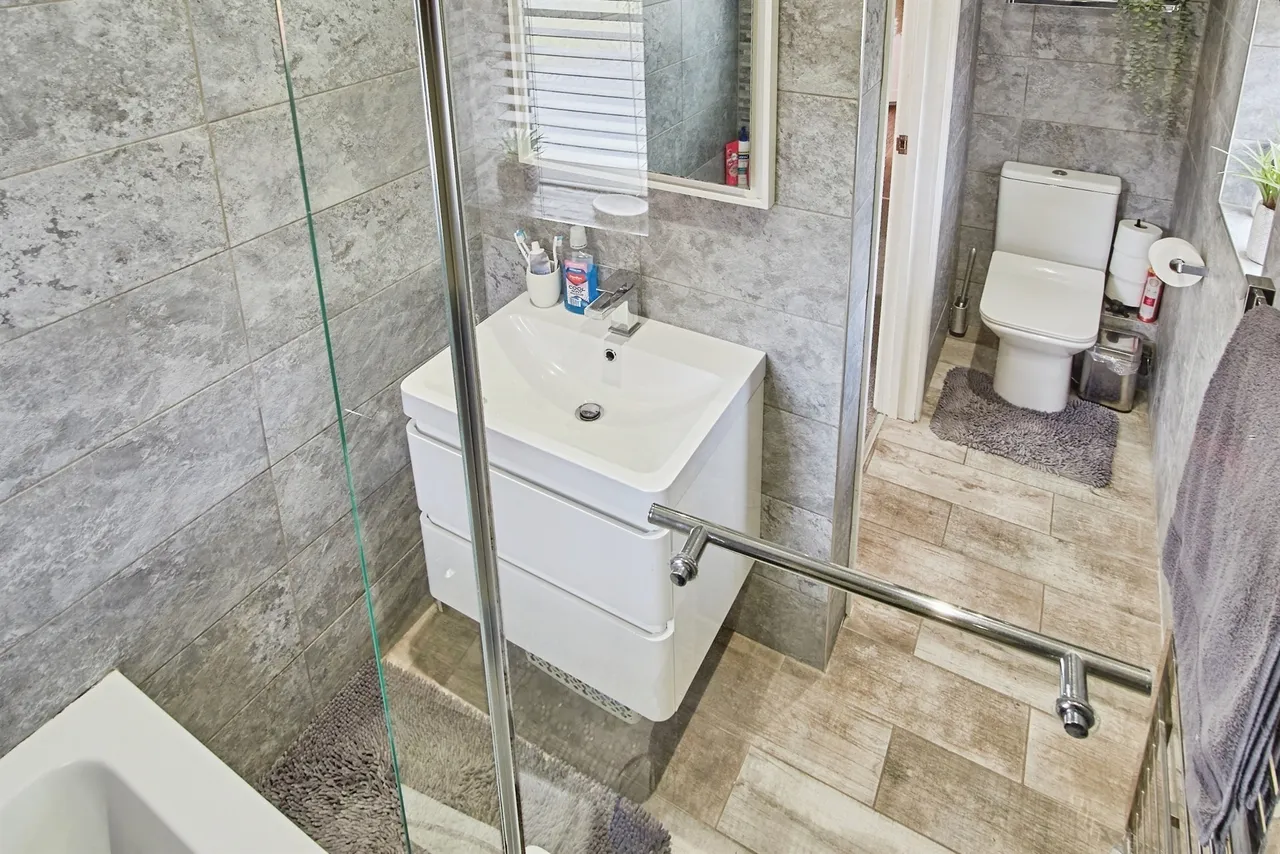 Denbigh Drive, West Bromwich, B71, photo 15