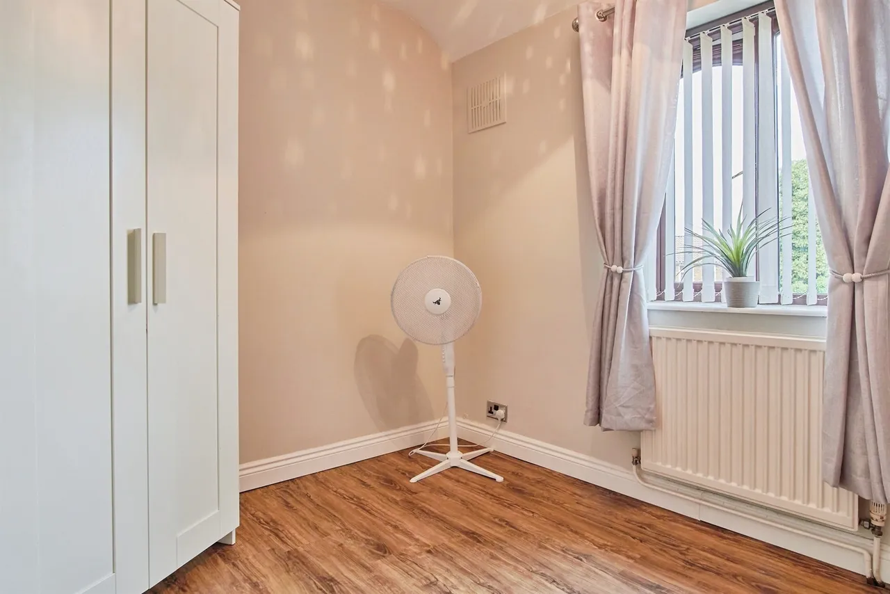 Denbigh Drive, West Bromwich, B71, photo 17