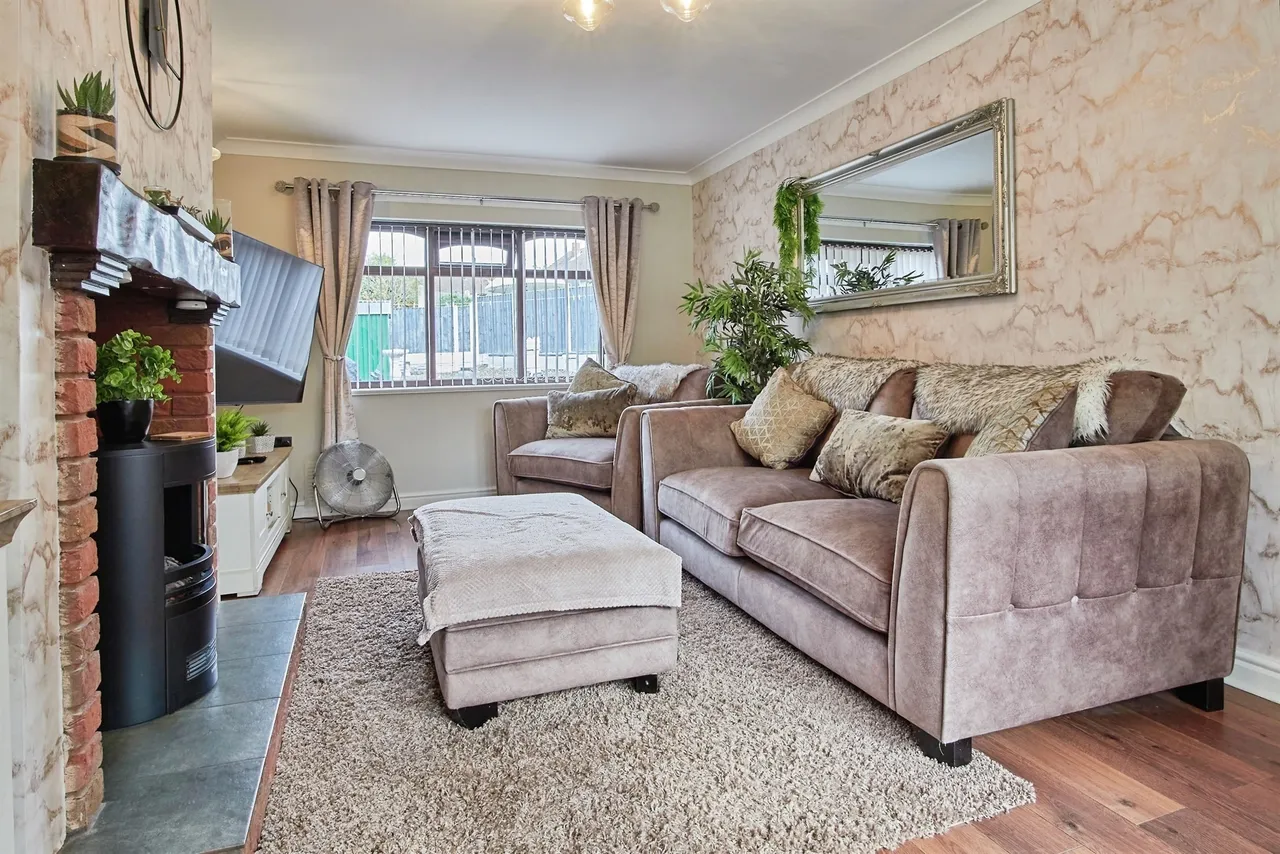 Denbigh Drive, West Bromwich, B71, photo 6