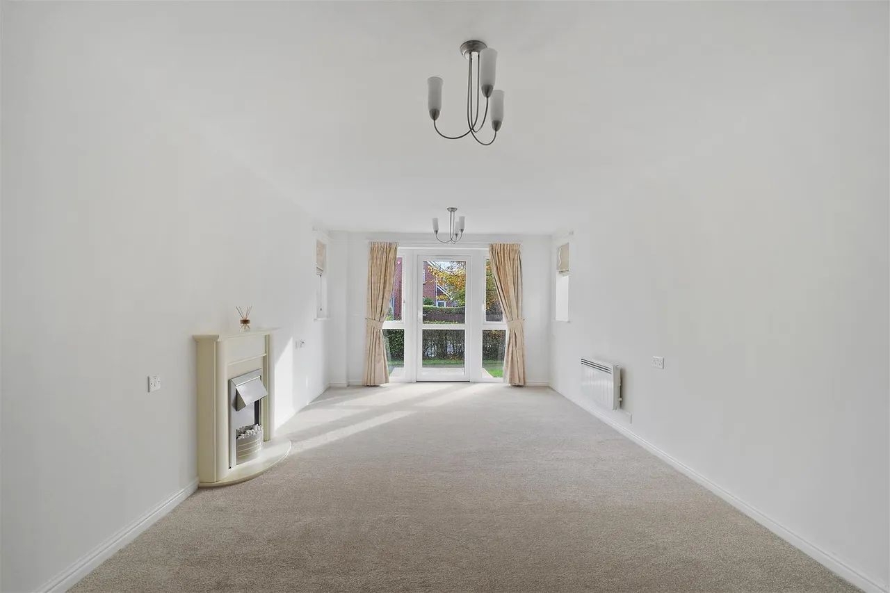 Avenue Road, Lymington, SO41, photo 3
