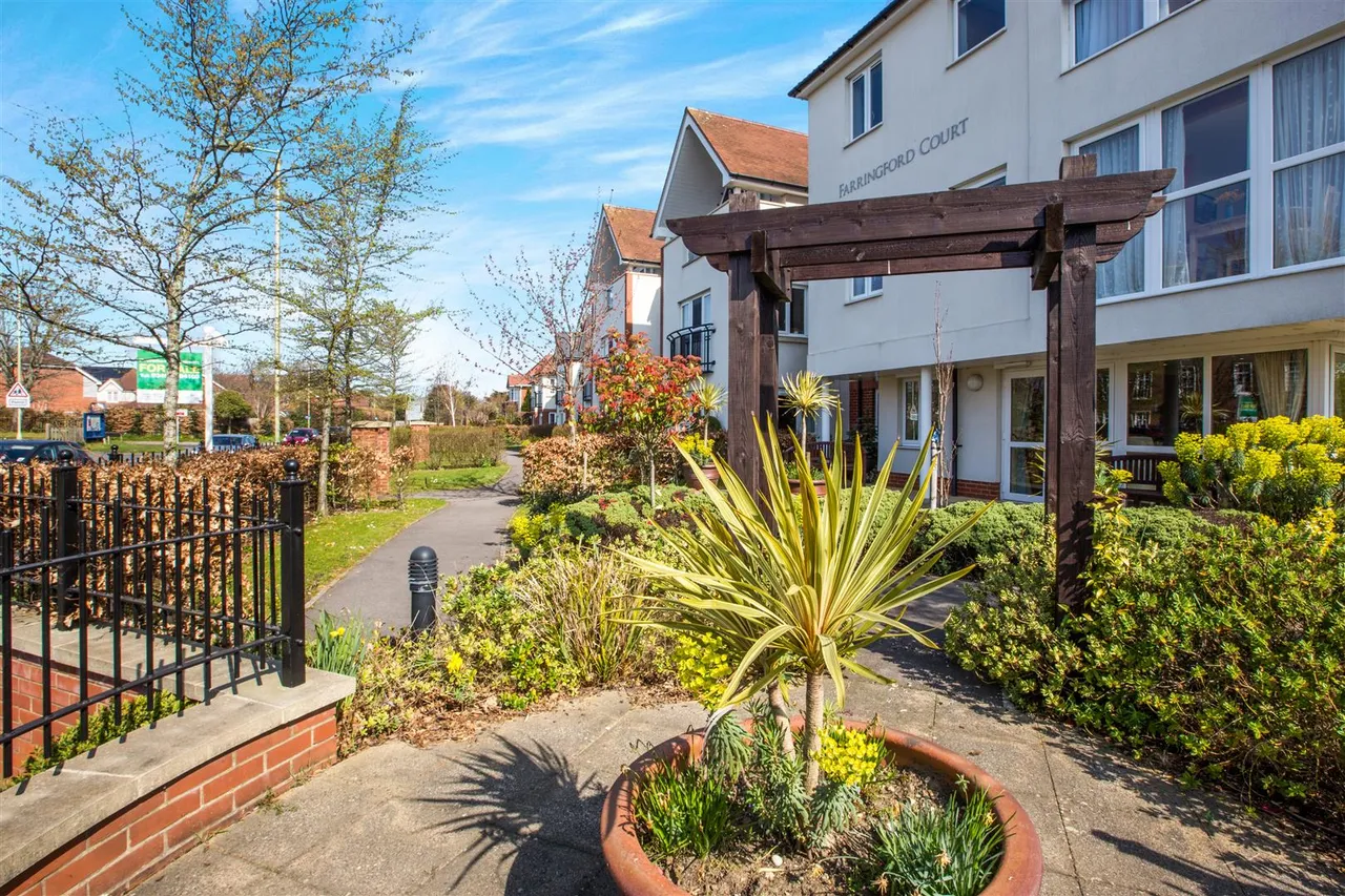 Avenue Road, Lymington, SO41, photo 12
