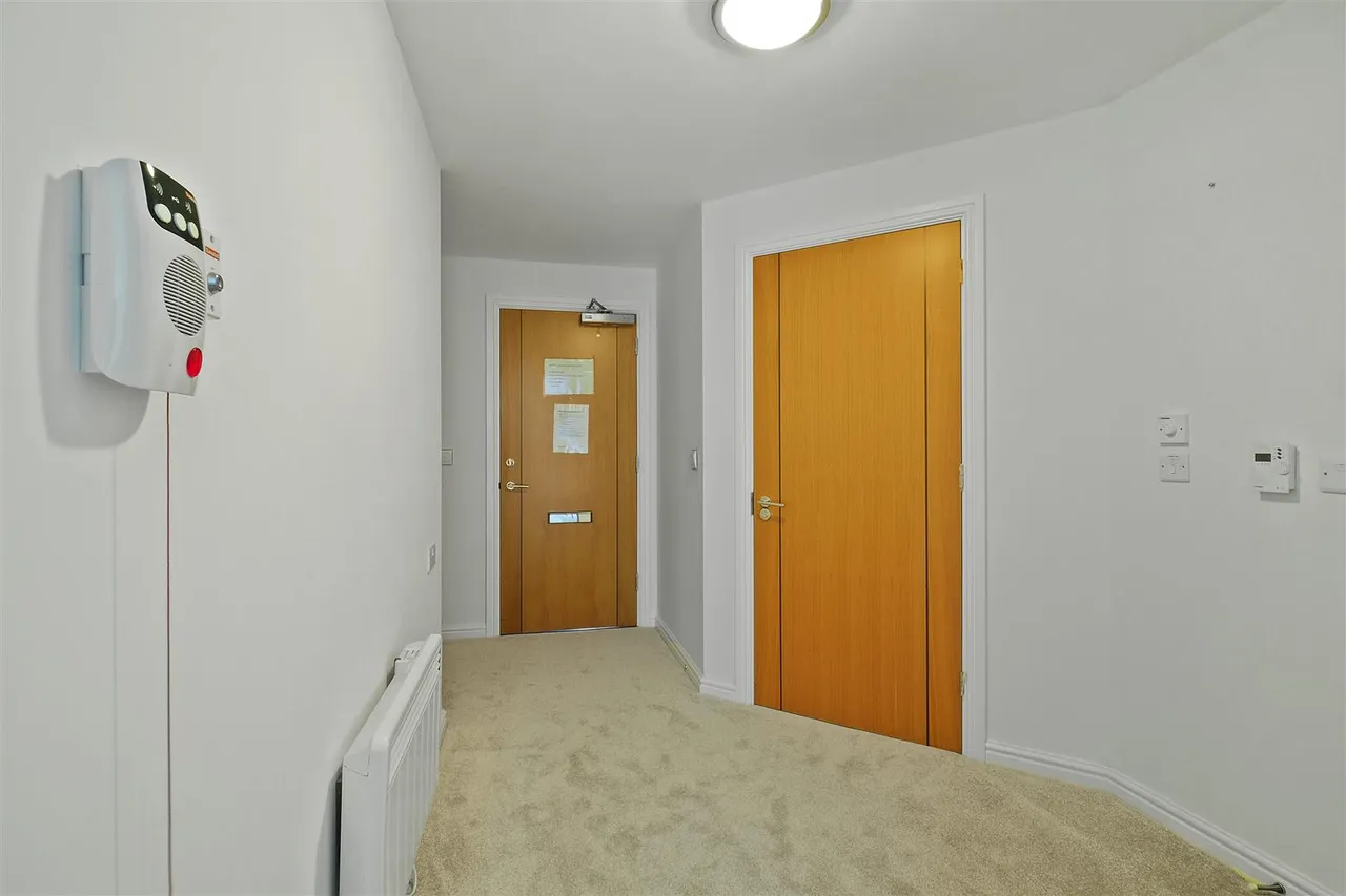 Avenue Road, Lymington, SO41, photo 11