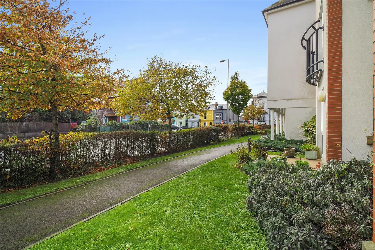 Avenue Road, Lymington, SO41, photo 15