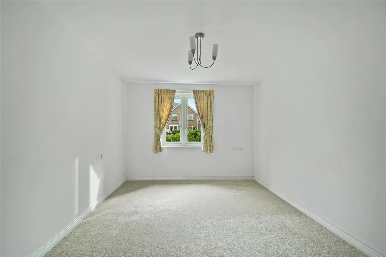 Avenue Road, Lymington, SO41, photo 7