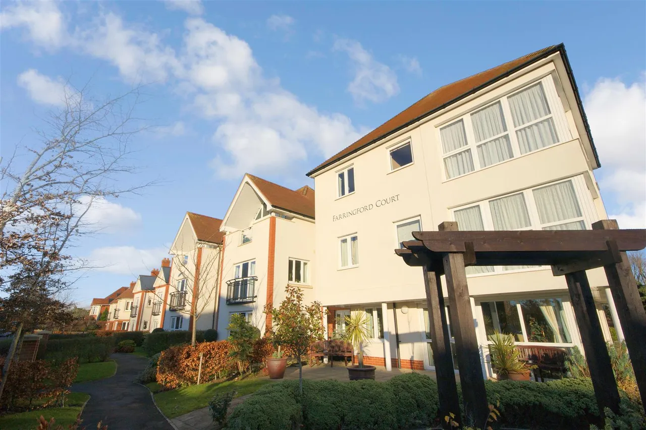 Avenue Road, Lymington, SO41, photo 13