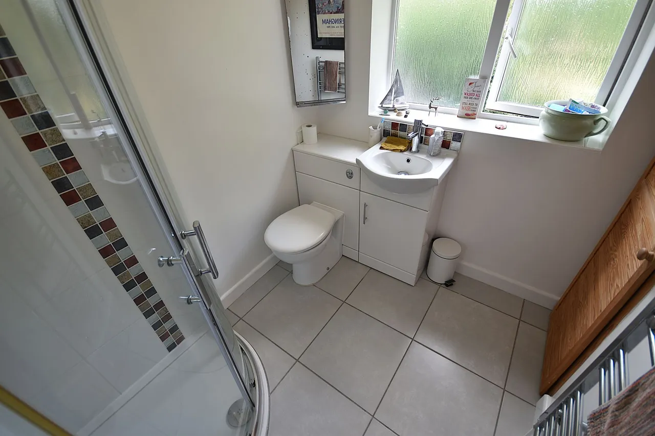 Brynton Close, Macclesfield, photo 15