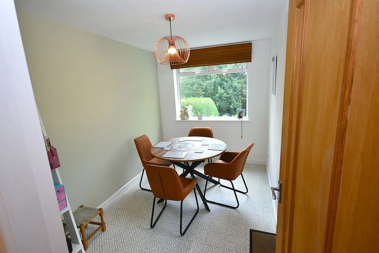 Brynton Close, Macclesfield, photo 7