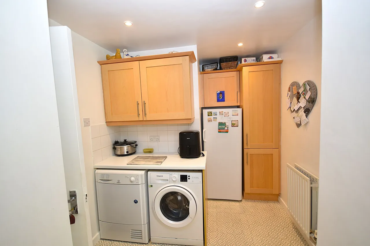 Brynton Close, Macclesfield, photo 6