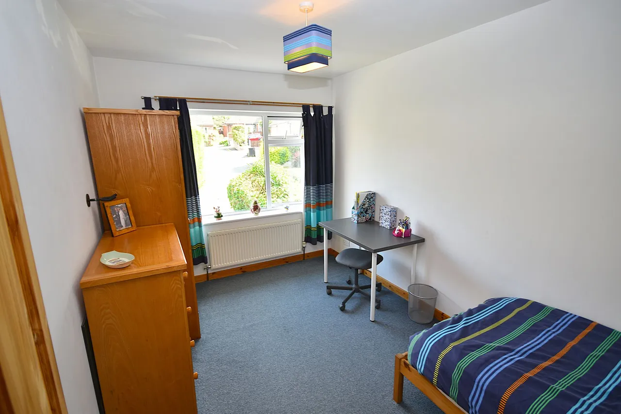 Brynton Close, Macclesfield, photo 9