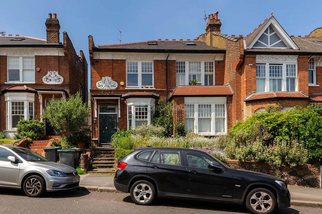 1 bed flat to rent, Dukes Avenue, N10