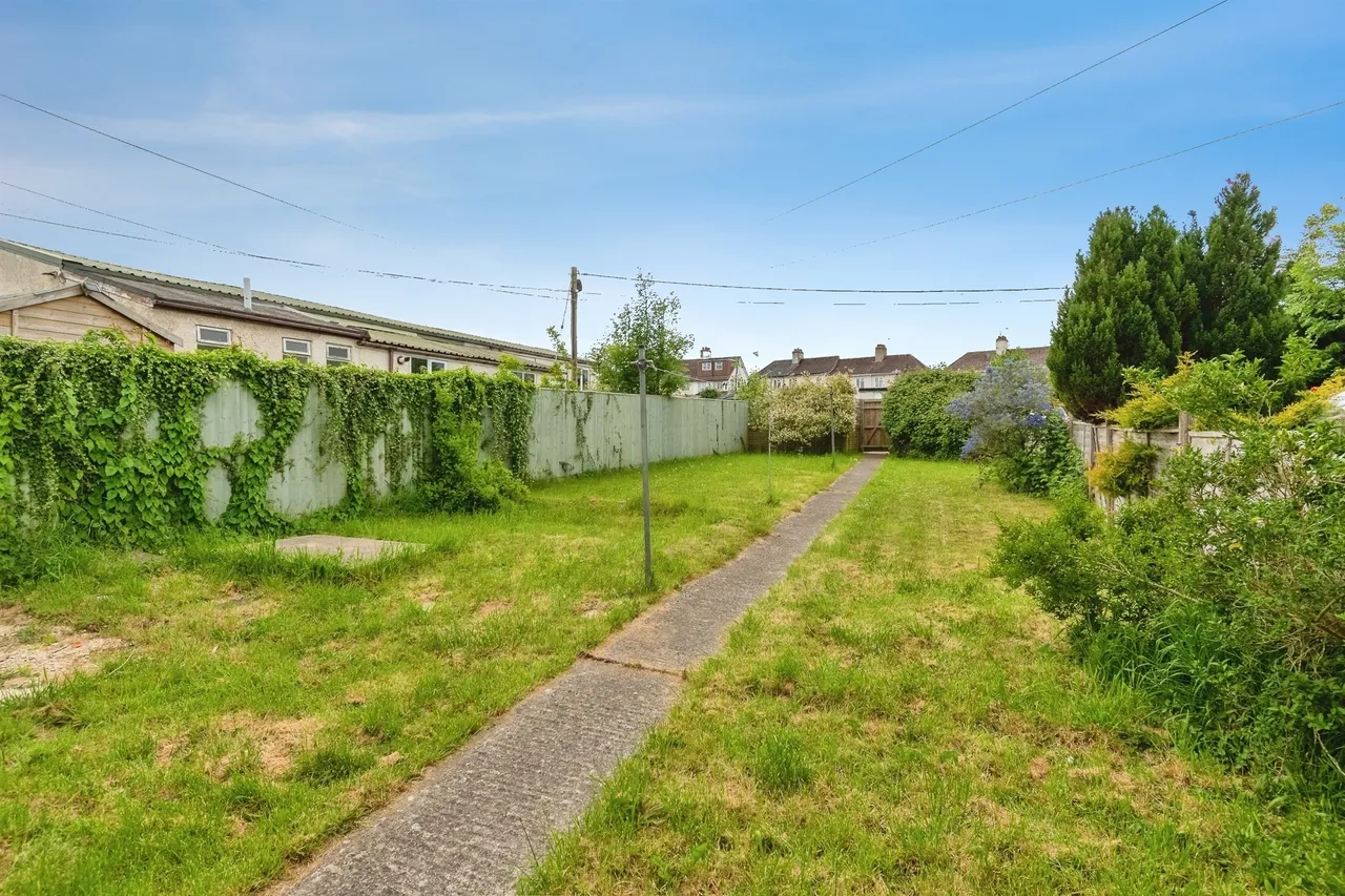 London Road, Chippenham, SN15, photo 14