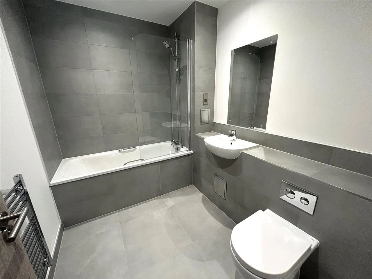 Buckingham Road, Bletchley, Milton Keynes, Buckinghamshire, MK3, photo 5
