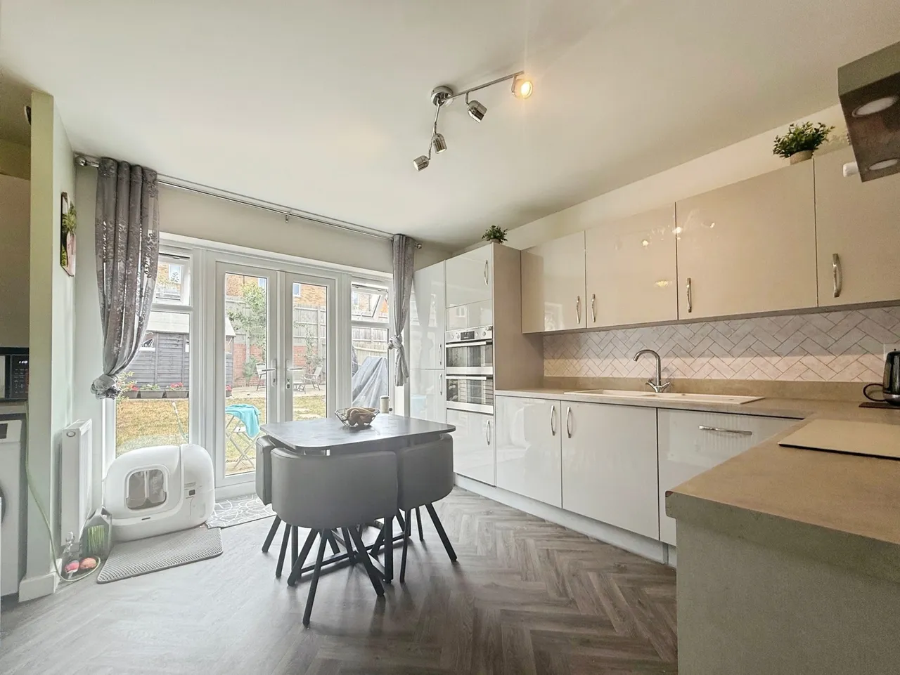 Greenkeepers Avenue, Basingstoke, Hampshire, RG23 7PZ, photo 3
