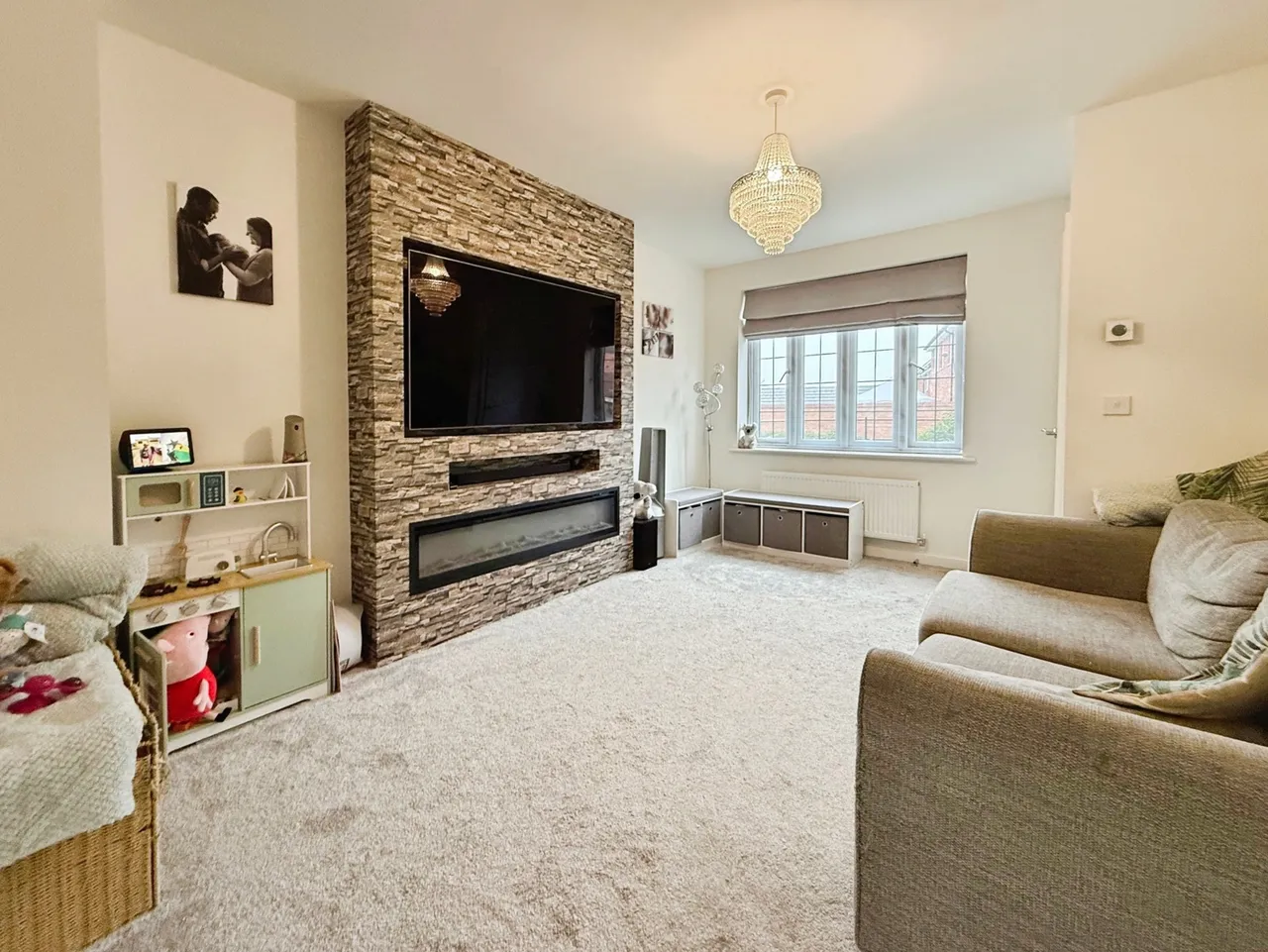 Greenkeepers Avenue, Basingstoke, Hampshire, RG23 7PZ, photo 2