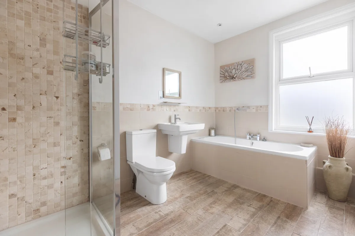 Kingsley Avenue, London, W13, photo 15