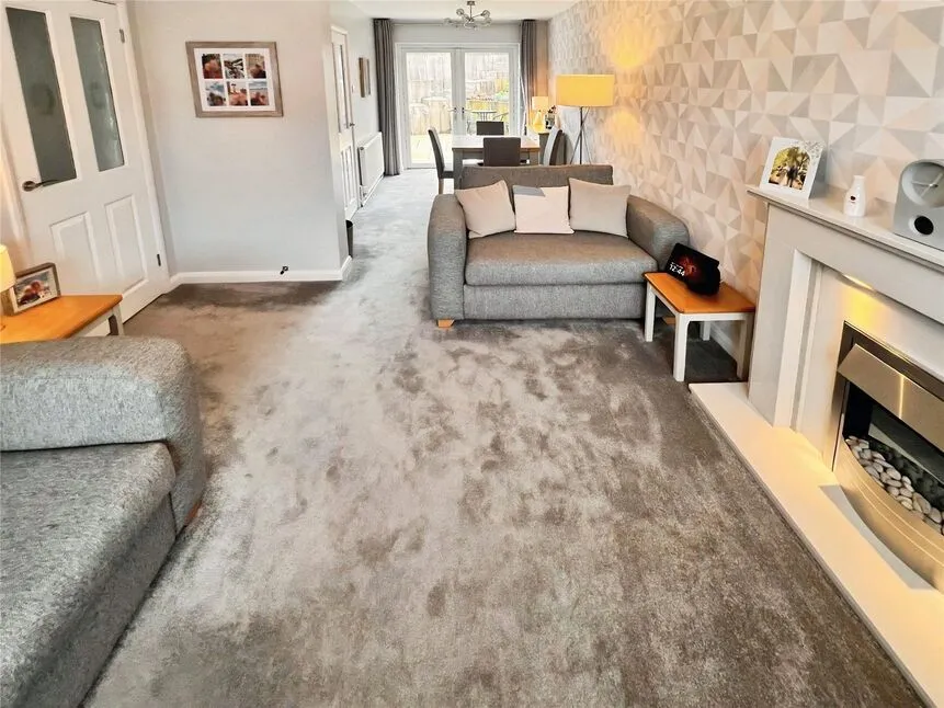 Brackenwood Road, Burton-on-Trent, Staffordshire, DE15, photo 3