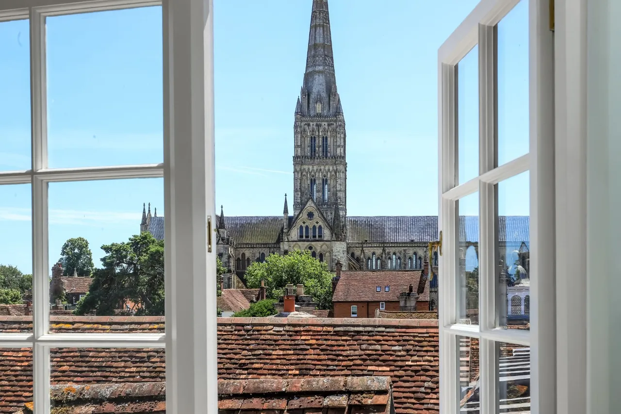 High Street, Salisbury, Wiltshire, SP1 2PB, photo 11