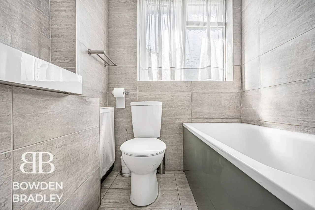 Dryden Close, Hainault, IG6, photo 6