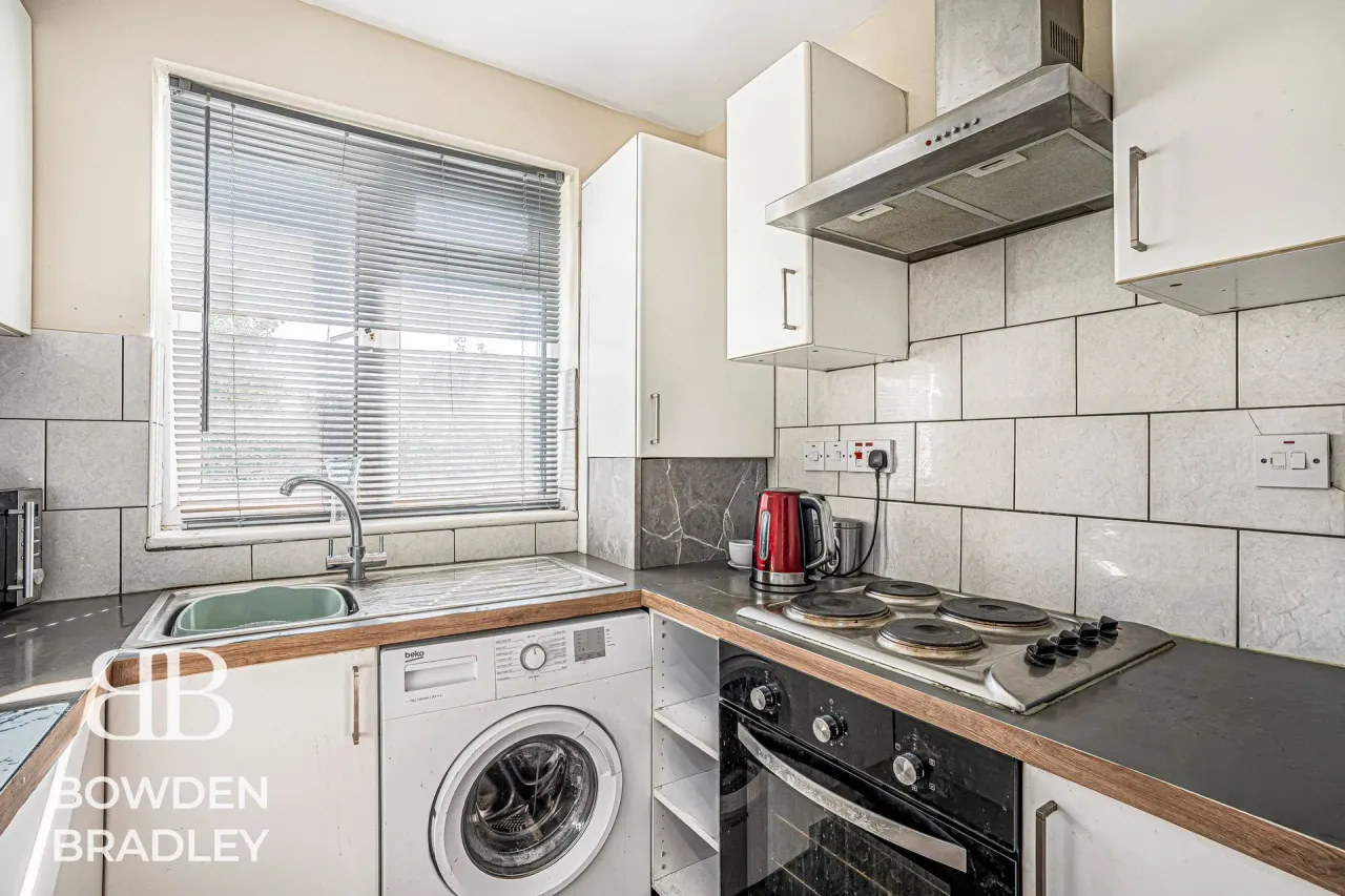 Dryden Close, Hainault, IG6, photo 5