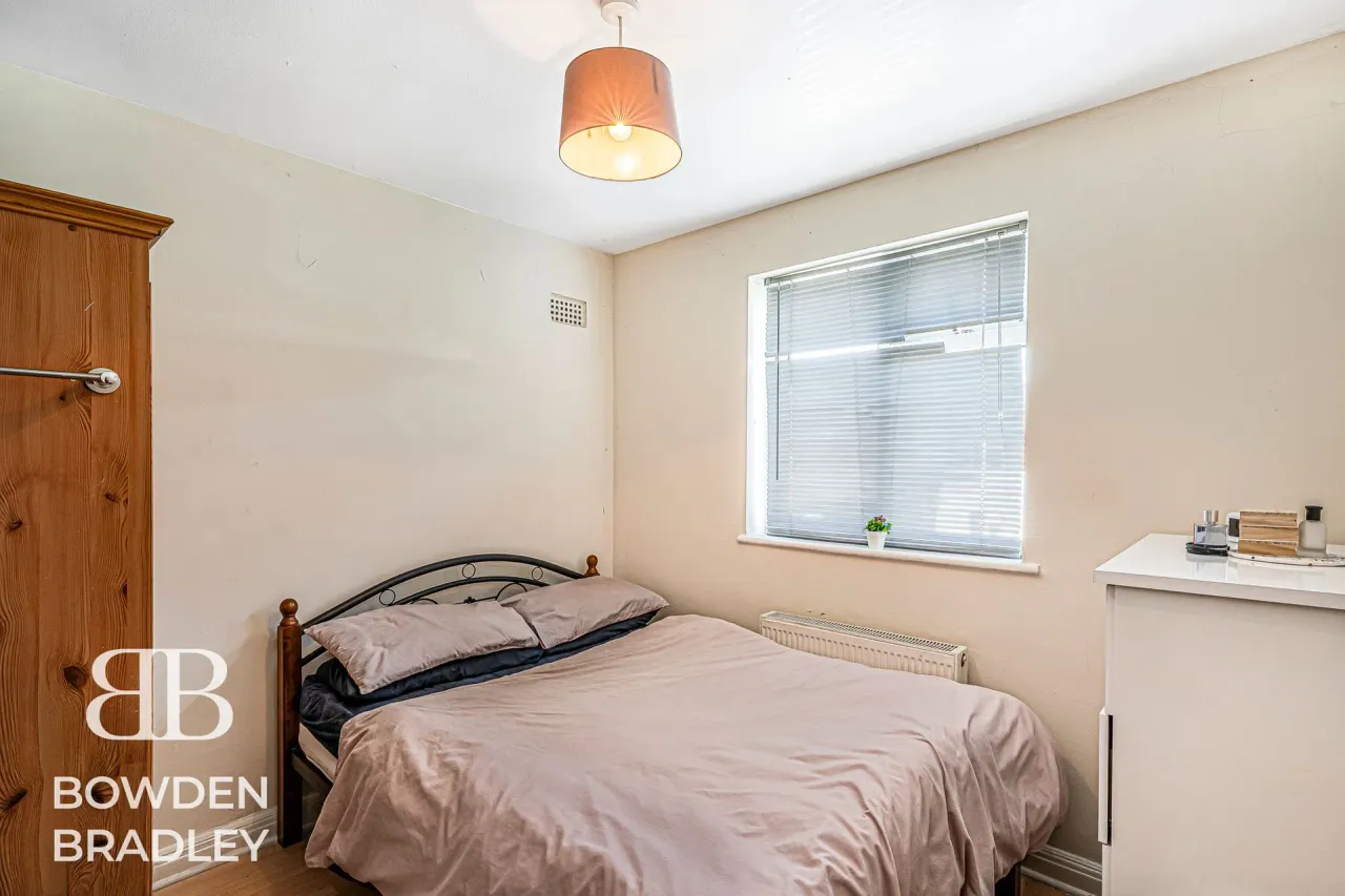 Dryden Close, Hainault, IG6, photo 9