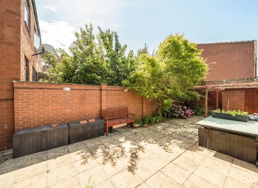 St. Rule Street, Battersea, SW8, photo 8