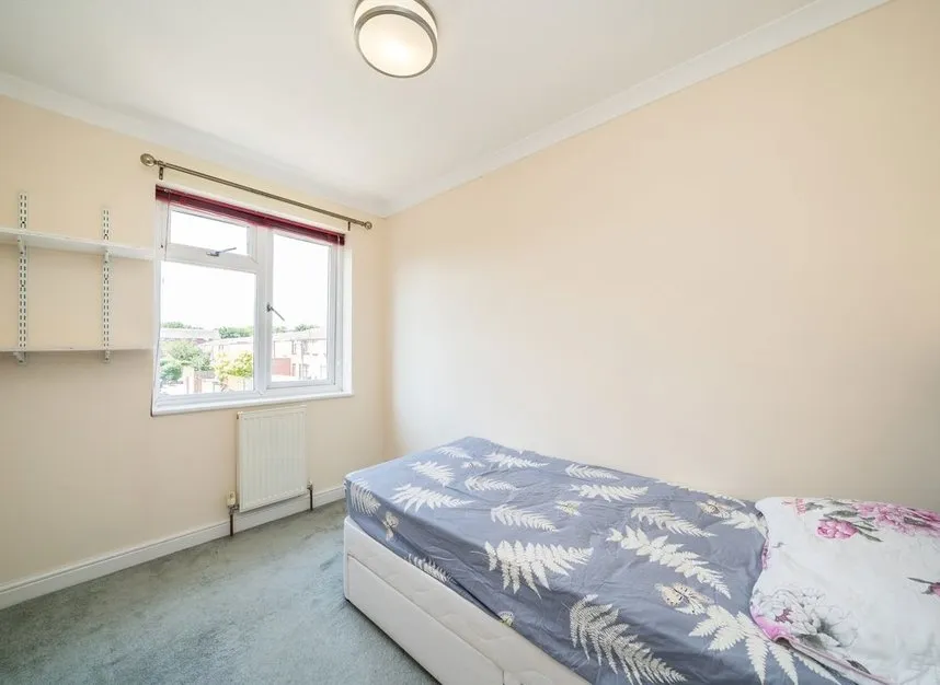 St. Rule Street, Battersea, SW8, photo 5