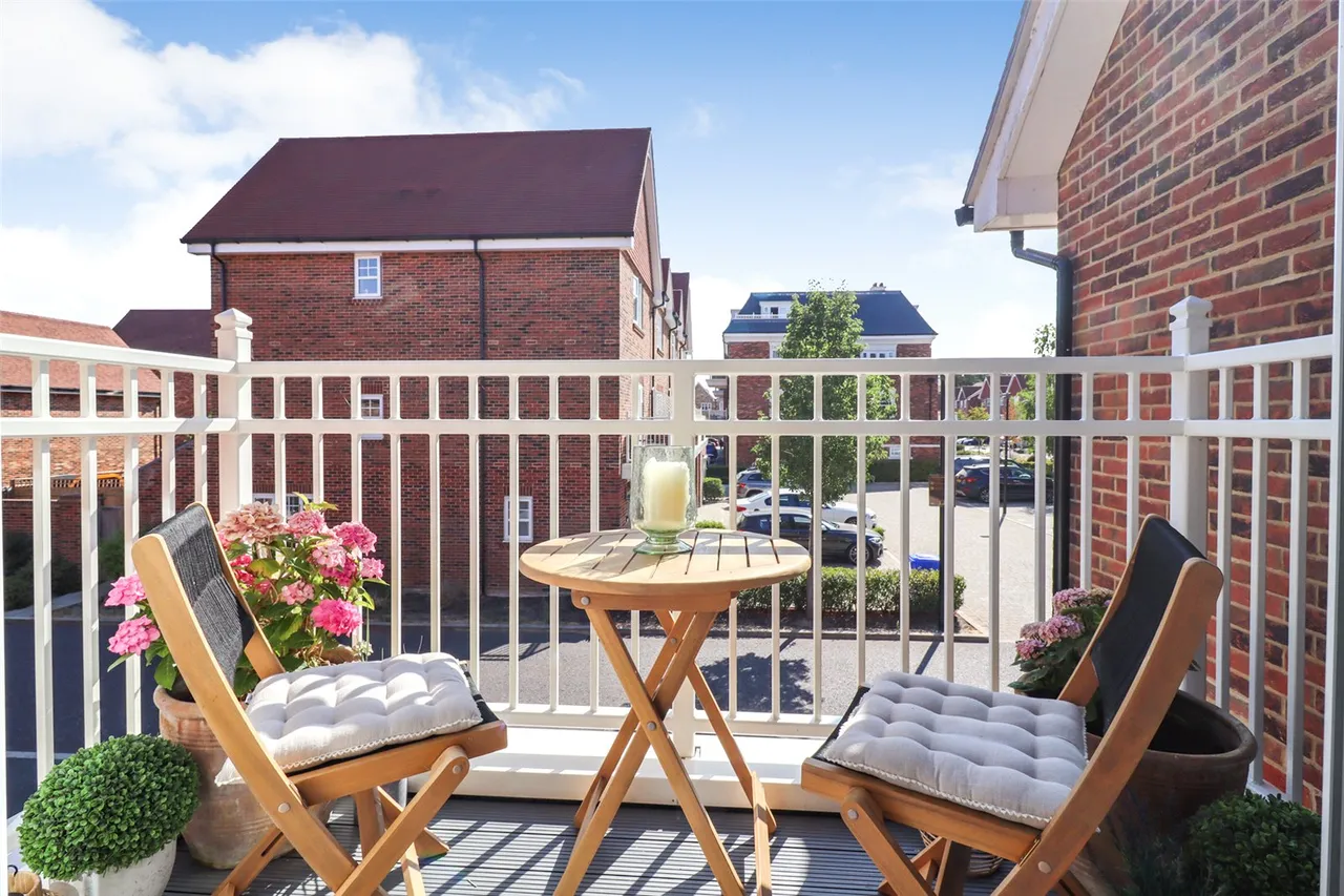 Red Cedar Avenue, Fleet, Hampshire, GU51 3HB, photo 7