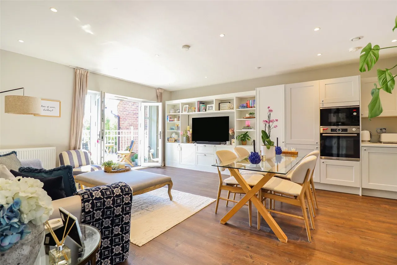 Red Cedar Avenue, Fleet, Hampshire, GU51 3HB, photo 5