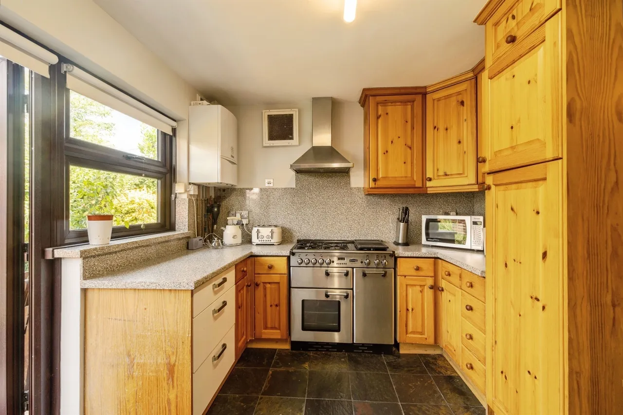 Coventry Road, Ilford, IG1, photo 18