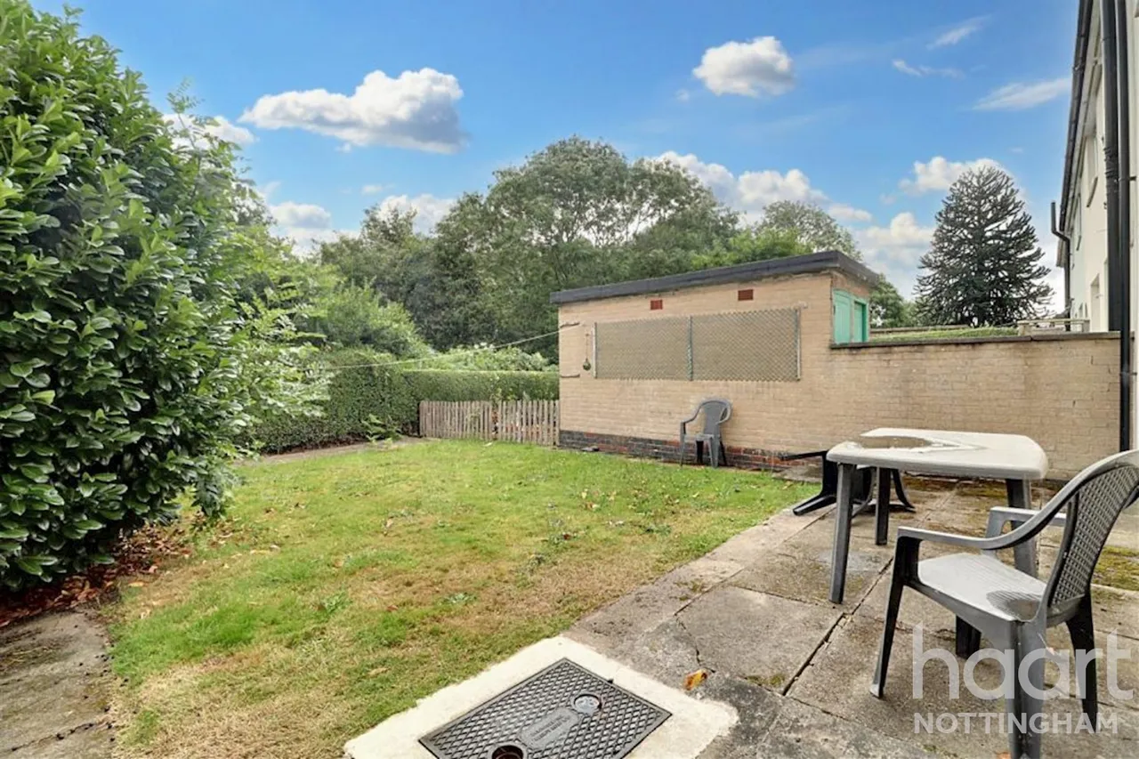 Brooksby Lane, Clifton, NG11, photo 7