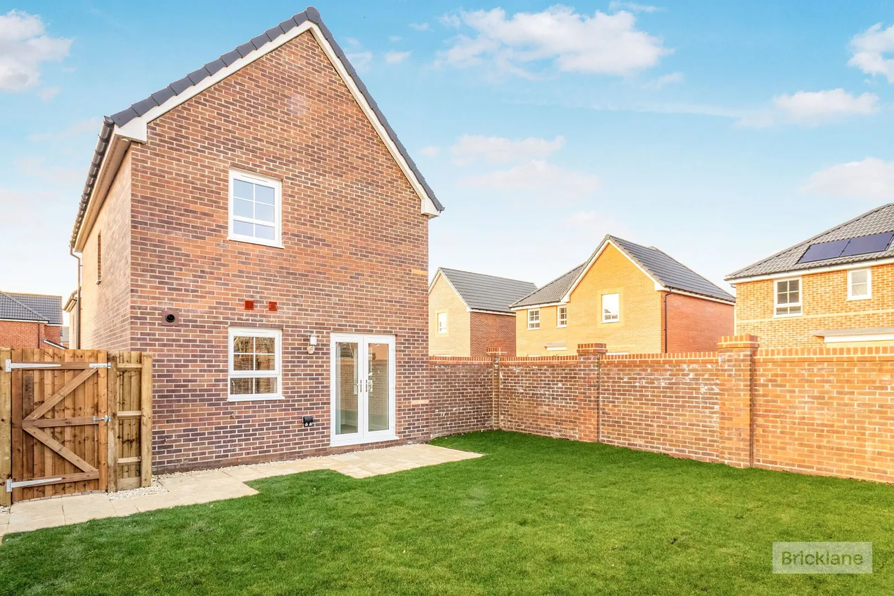 Almond Avenue, Whittlesey, PE7, photo 2