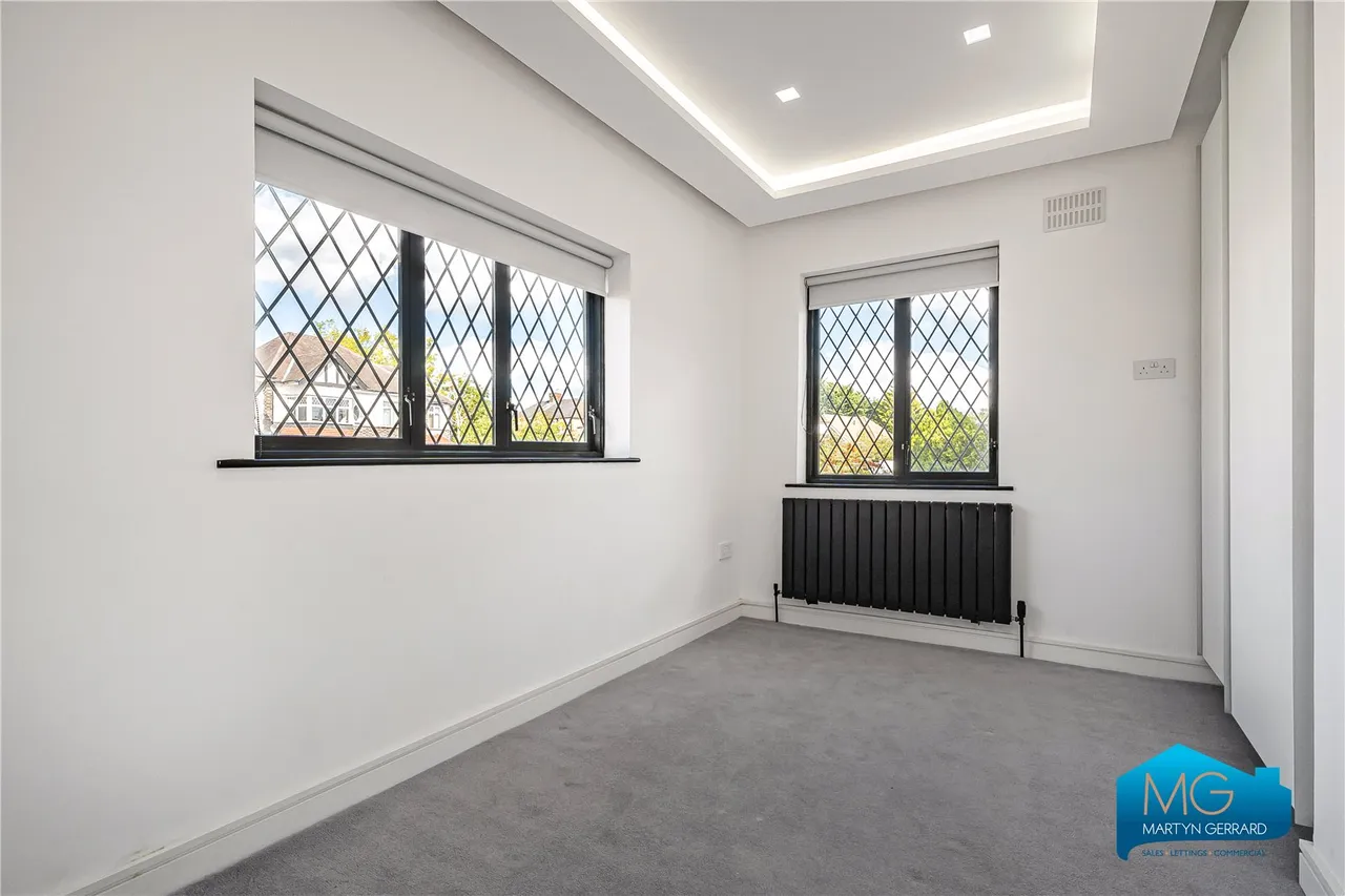 Forestdale, London, N14, photo 23