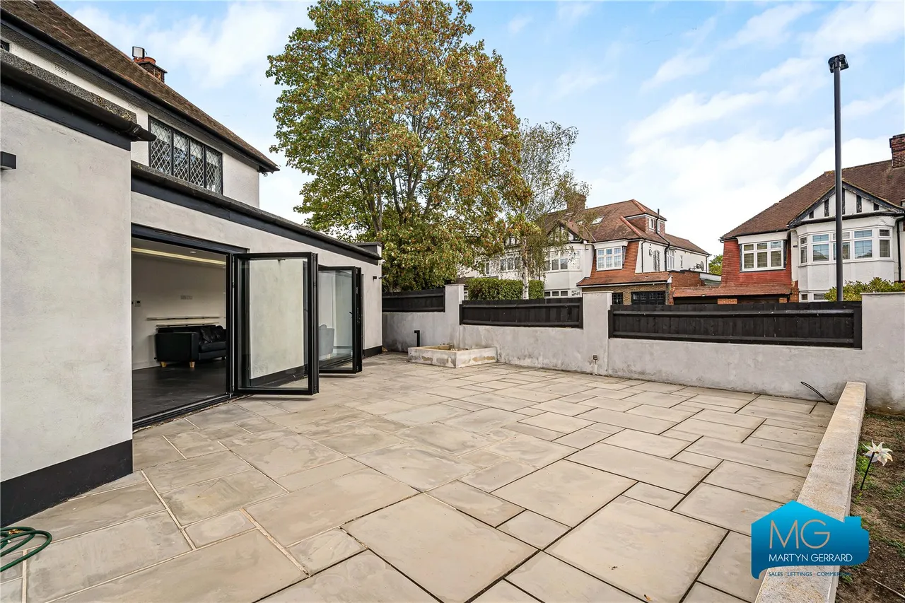 Forestdale, London, N14, photo 16