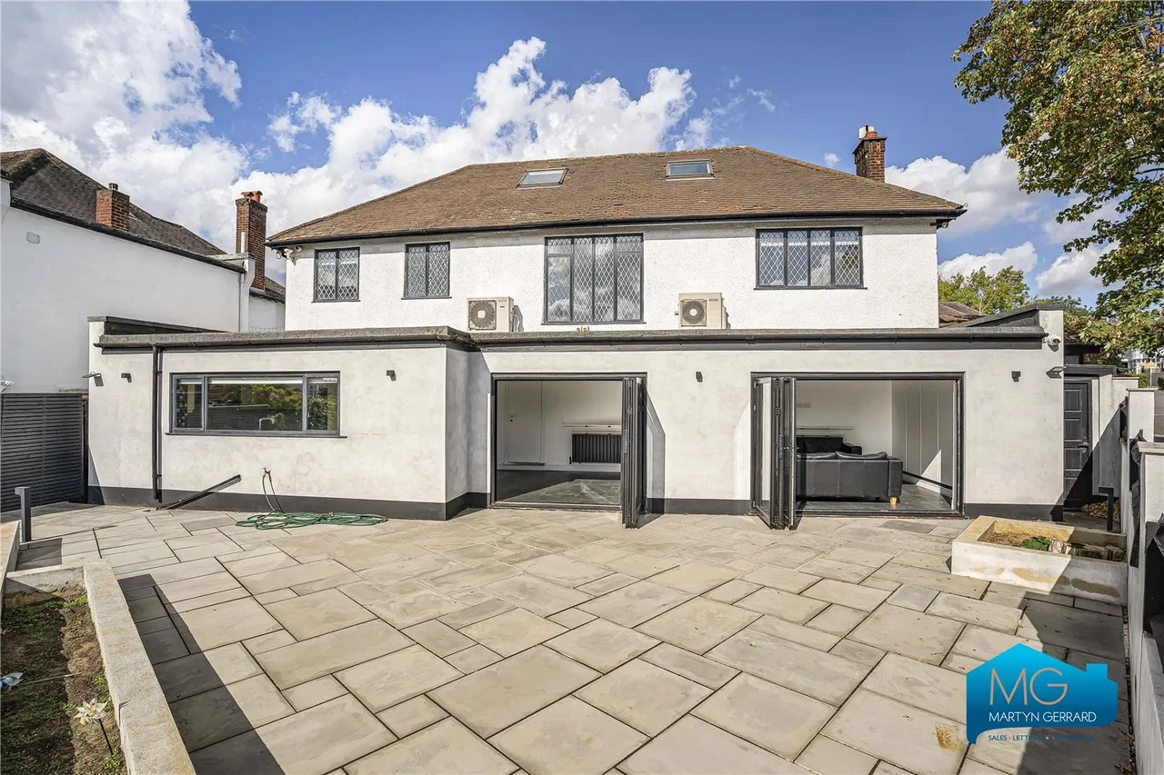 Forestdale, London, N14, photo 5