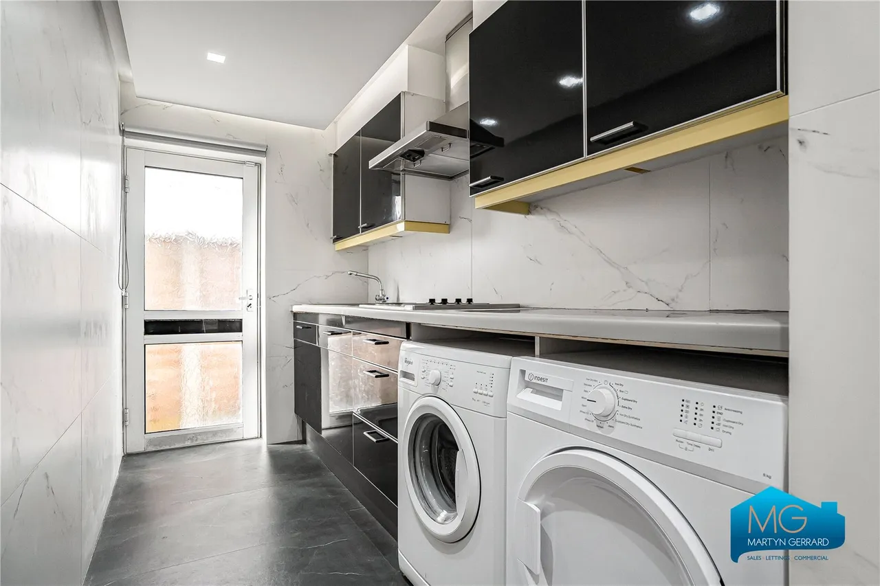 Forestdale, London, N14, photo 10