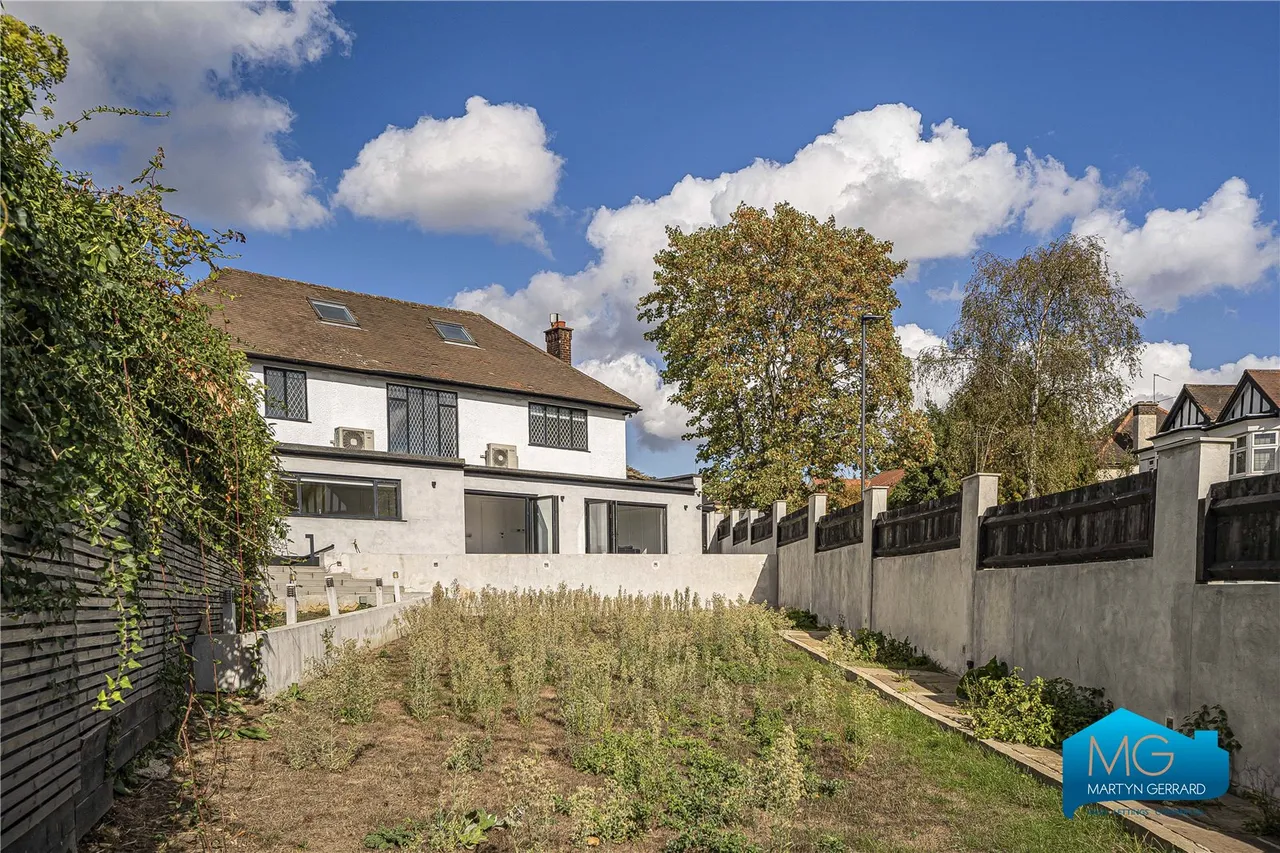 Forestdale, London, N14, photo 15