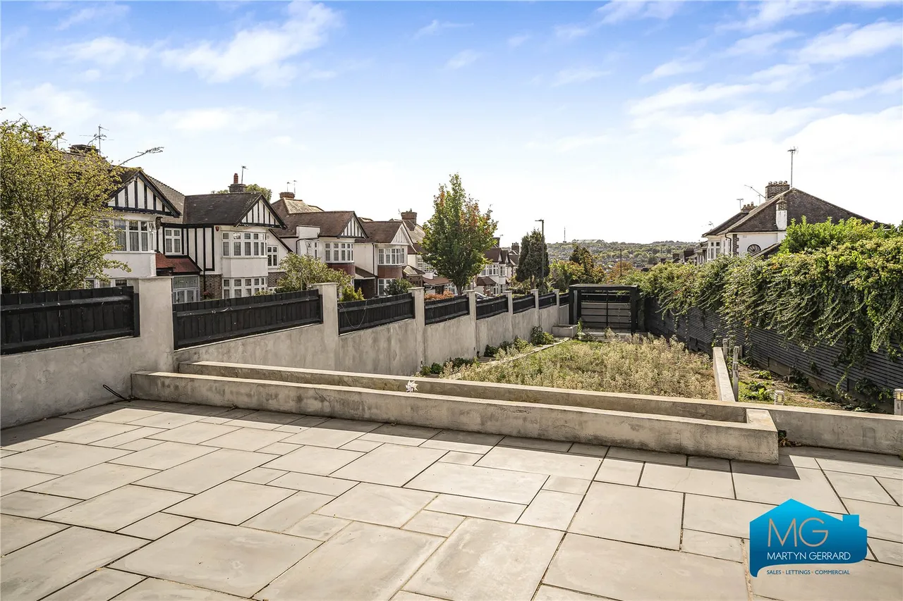 Forestdale, London, N14, photo 11