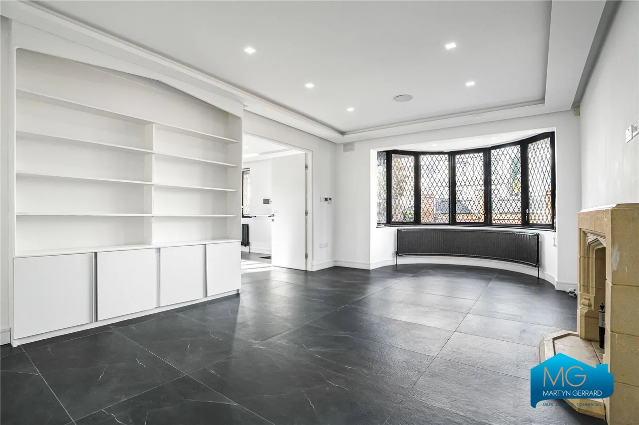 Forestdale, London, N14, photo 52