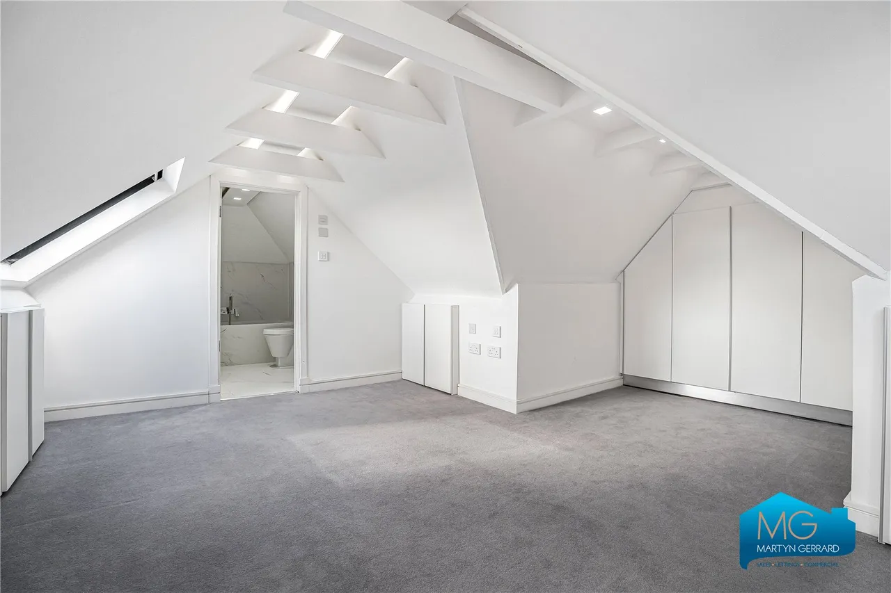 Forestdale, London, N14, photo 35