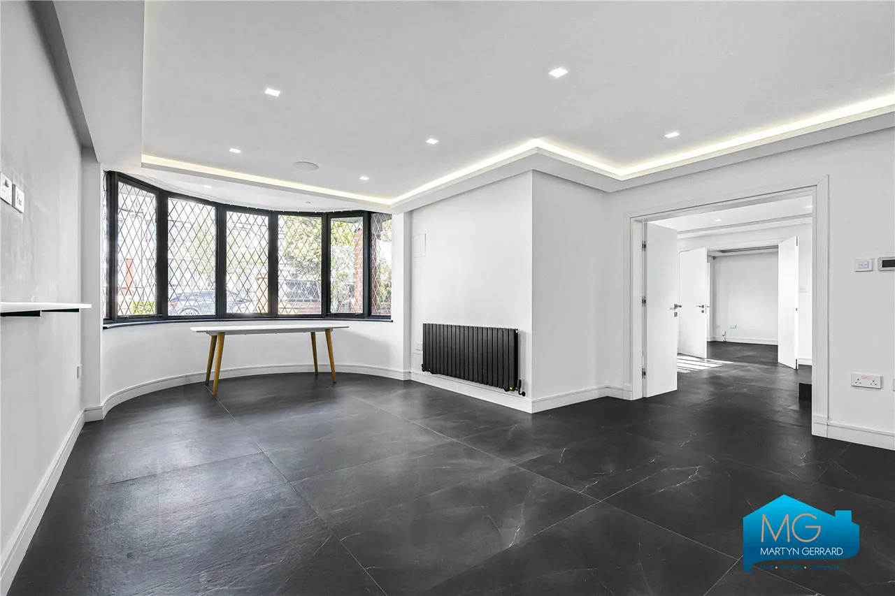 Forestdale, London, N14, photo 46