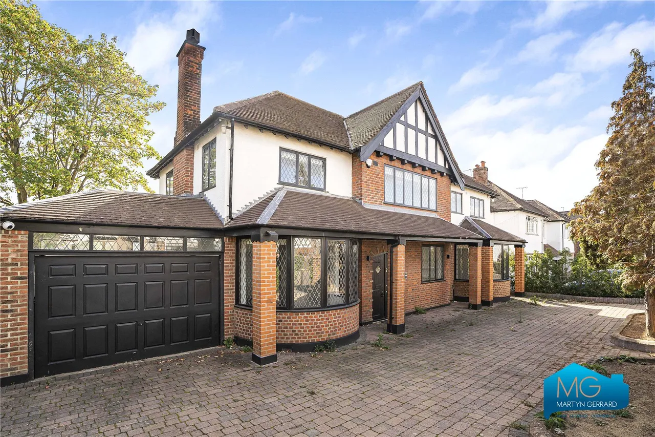 Forestdale, London, N14, photo 40