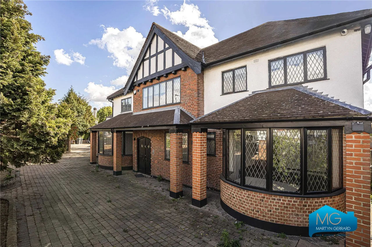 Forestdale, London, N14, photo 43