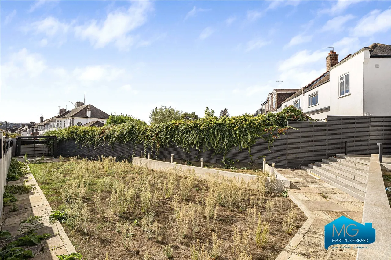 Forestdale, London, N14, photo 12