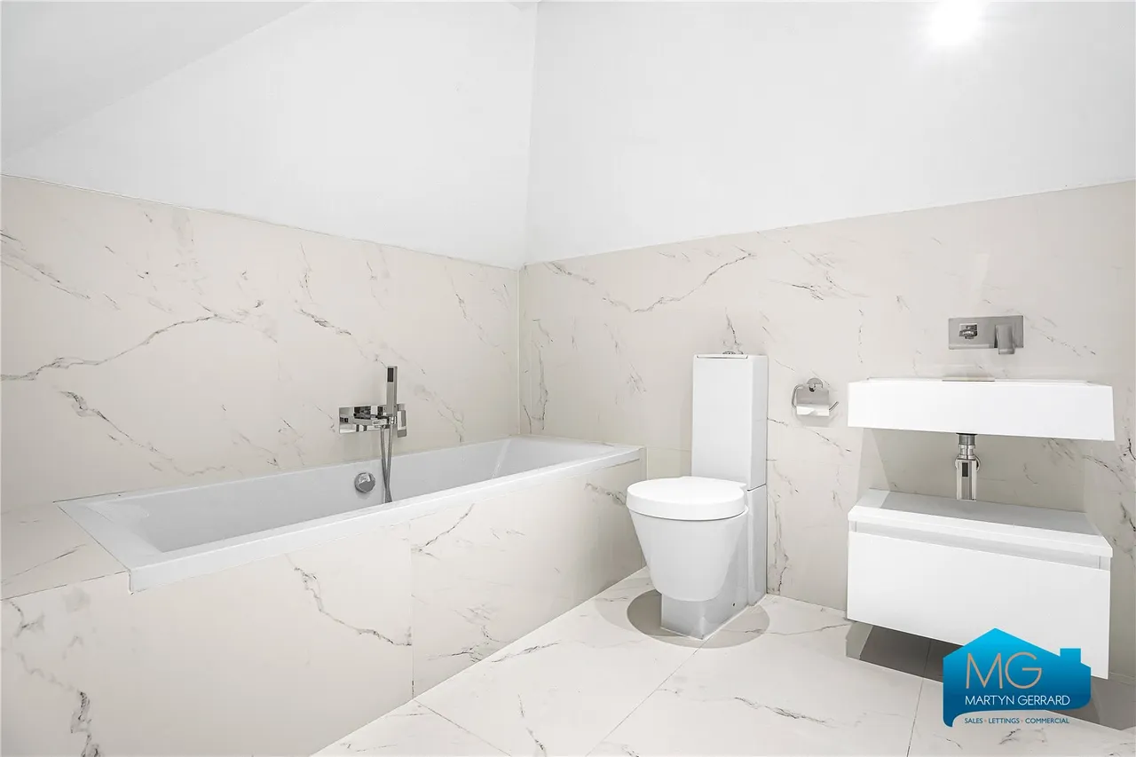 Forestdale, London, N14, photo 34