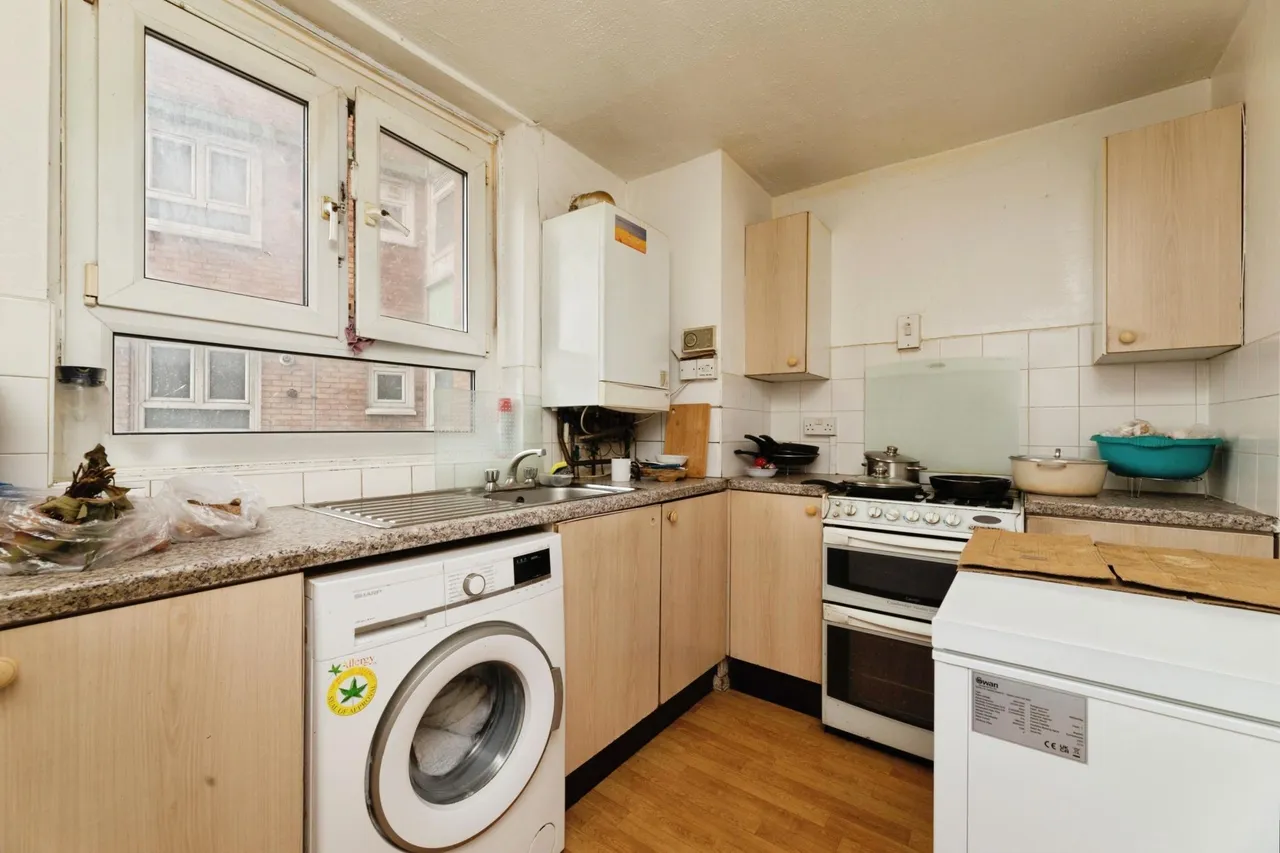Grantham Road, London, E12, photo 7